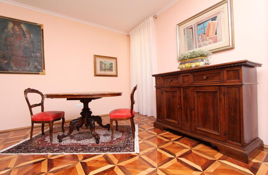 Apartments Casa Menis Rovinj Habitación foto